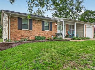 1818 San Pedro Ln, Fenton, MO 63026