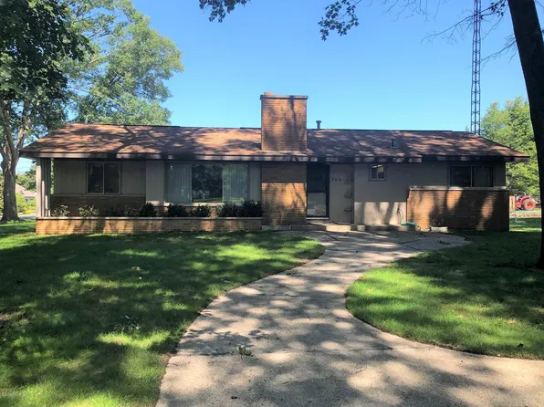 704 E Spring St, Whitehall, MI 49461