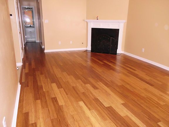 3rd image of 512 Wendover Way