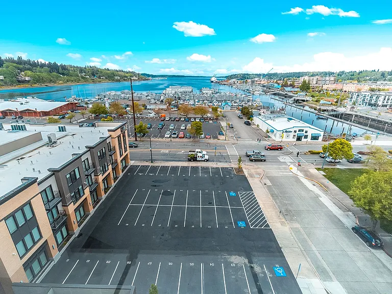 Views on Fifth — Photo 25
