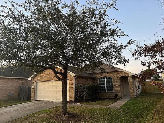 2nd image of 19310 Golden Cactus Ln