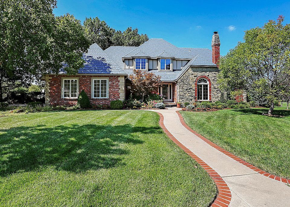 2565 N Greenleaf Ct, Wichita, KS 67226 Zillow