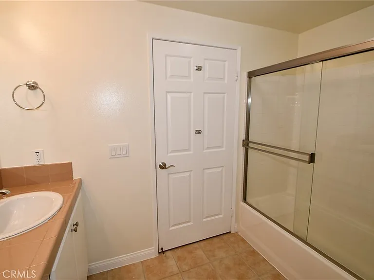 2742 Cabrillo Ave #302 — Photo 20