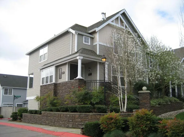 22736 NE 4th Ln #106, Sammamish, WA 98074