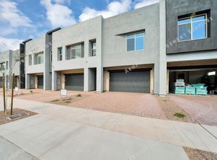 1976 W Kinfield Trl, Phoenix, AZ 85085