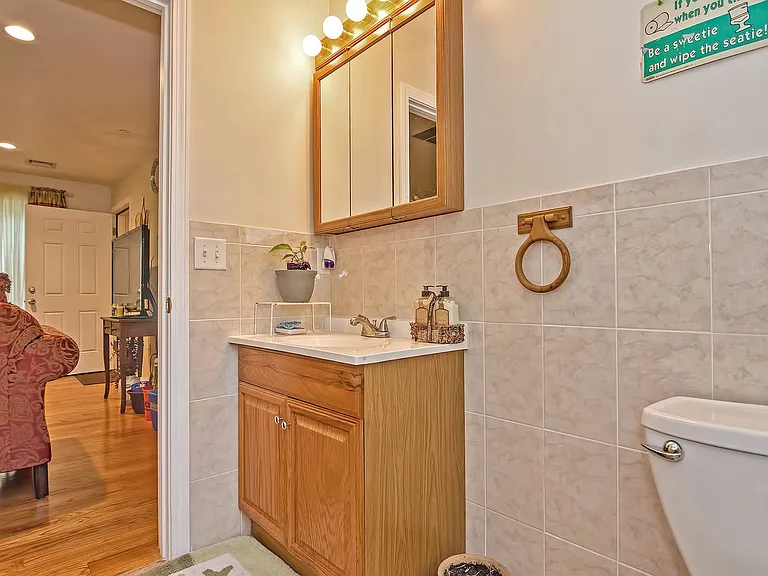 45 Nightingale St #B — Photo 43