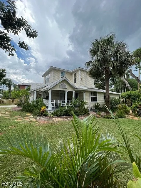 Building Photo - 2579 2nd St