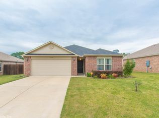 1154 Meadows Edge Dr, Alexander, AR 72002
