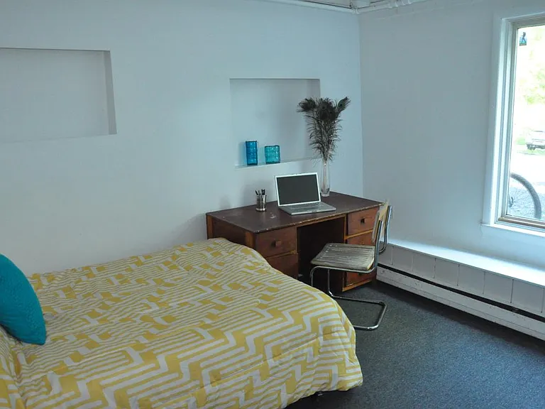 118 Ferris Pl #1 — Photo 9