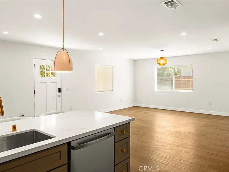 11920 Laurel Ave #A — Photo 5