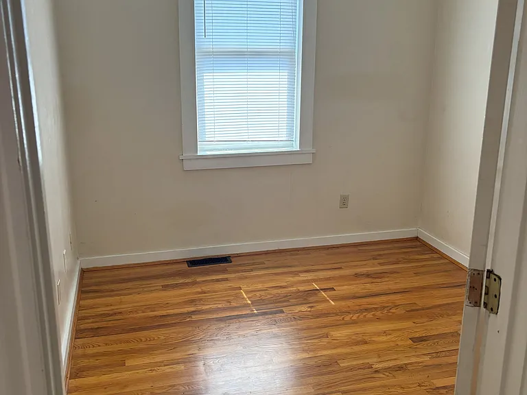 2315 Vine St #1 — Photo 7