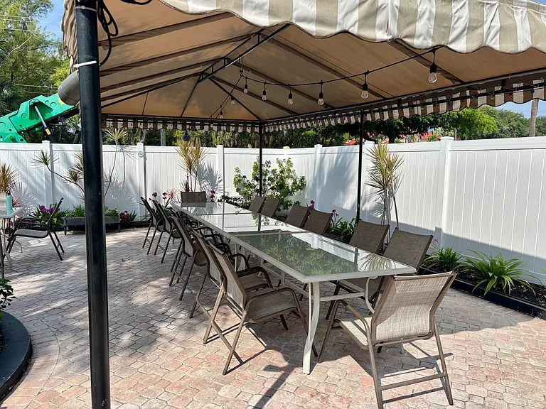4040 Crystal Lake Dr #101 — Photo 4
