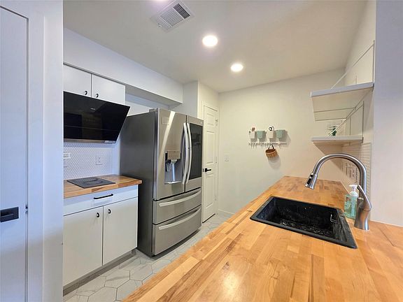 5th image of 1515 Sandy Springs Rd APT 903