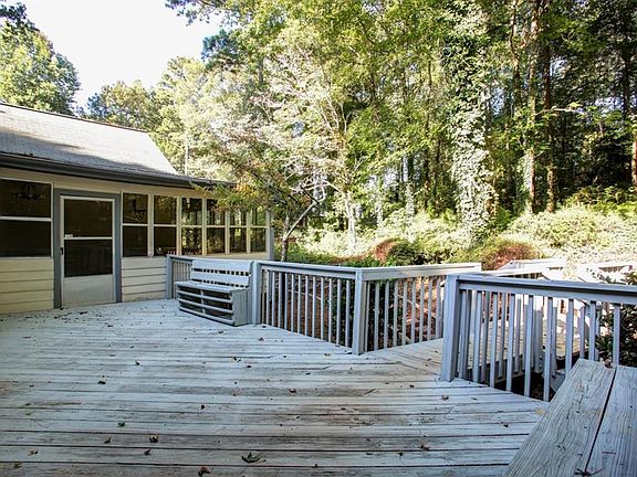 3rd image of 4483 Windsor Oaks Cir