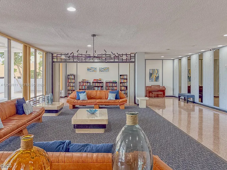 137 Golden Isles Dr #809 — Photo 32