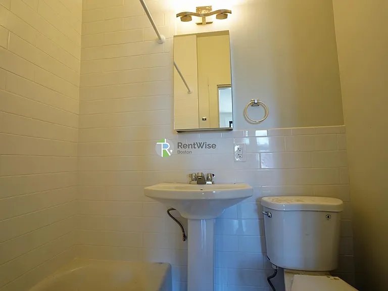 1212 Commonwealth ave — Photo 12