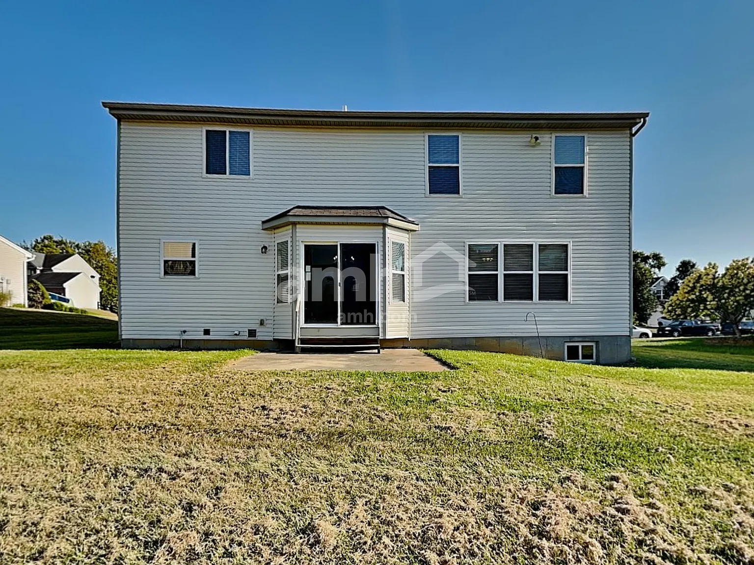 4 bed, 2.5 bath, 2092 sqft, $2,660 — Photo 1