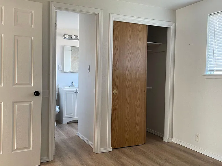 14627 W Thorne Ln SW — Photo 10