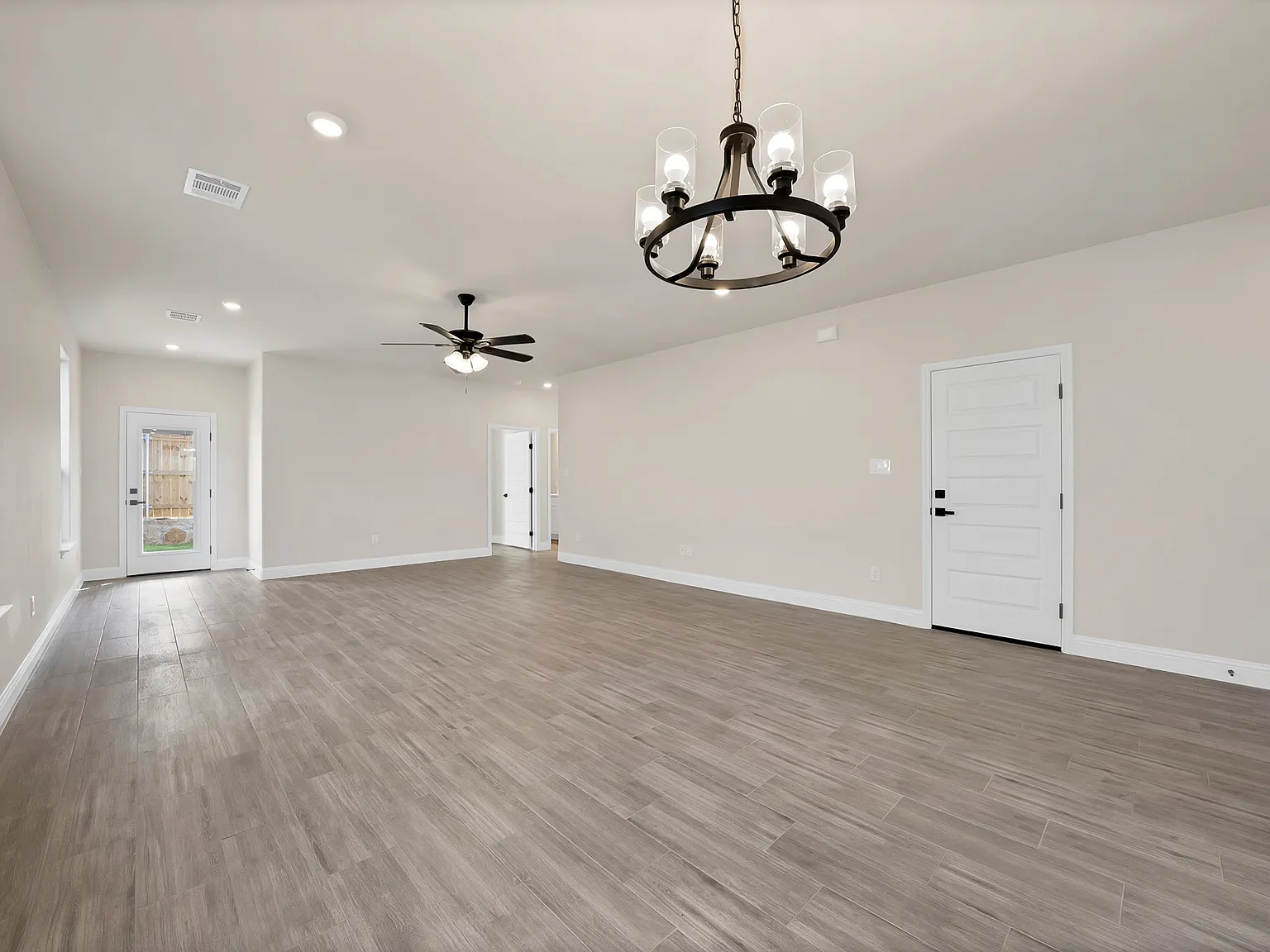 3 bed, 1487 sqft, $1,950 — Photo 3