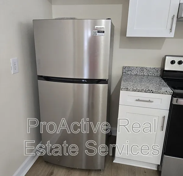 910 Colonial Ave — Photo 10