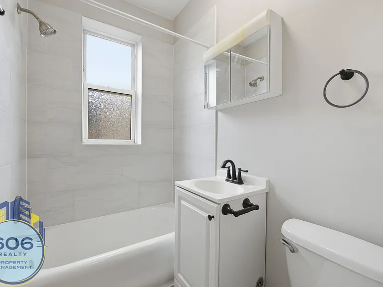 Ashland Pointe Apartments — Photo 15