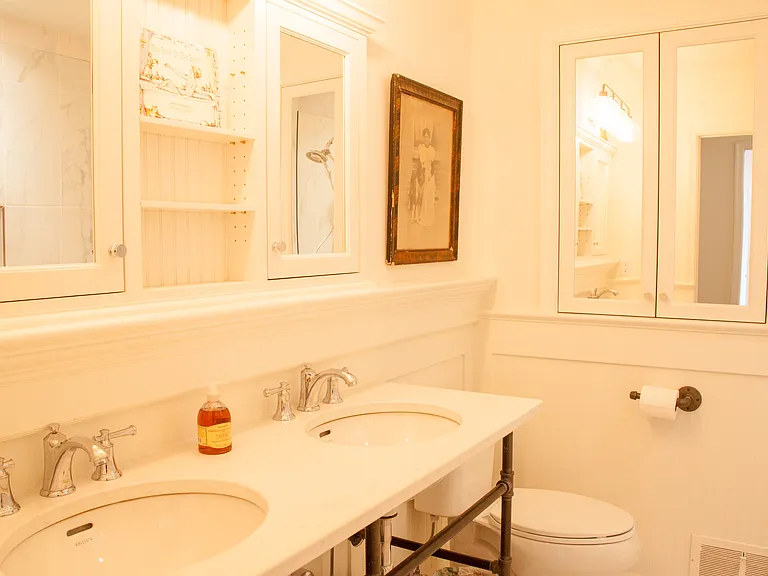 525 Kelly Ave — Photo 18