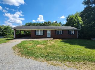 15274 Snow Creek Rd, Penhook, VA 24137