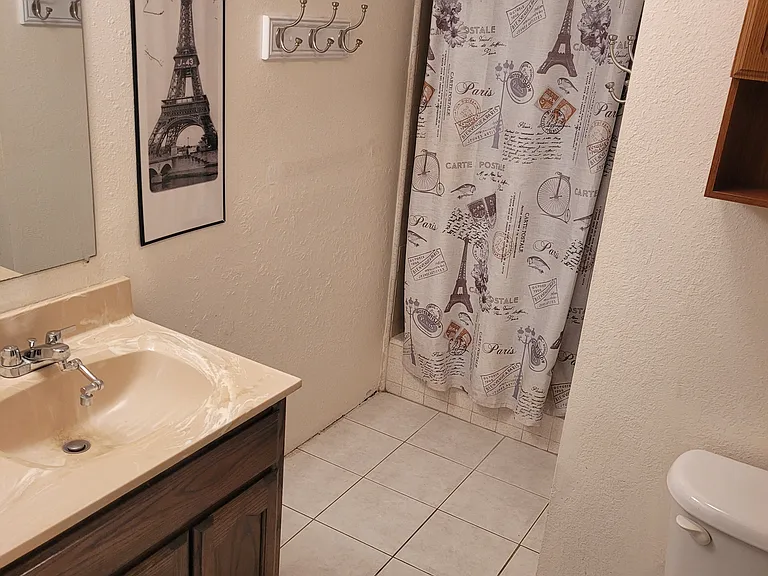 1227 Oak Grove Dr #1 — Photo 13