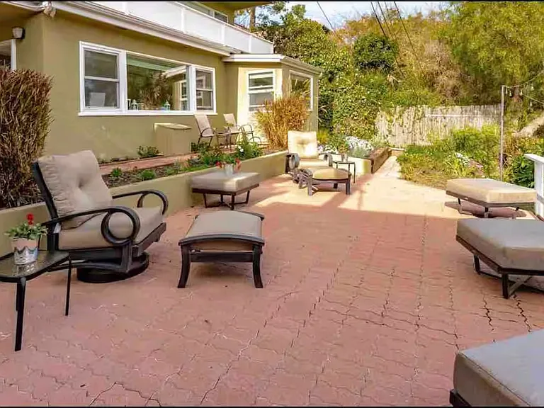 145 Cedar Way #4 — Photo 27