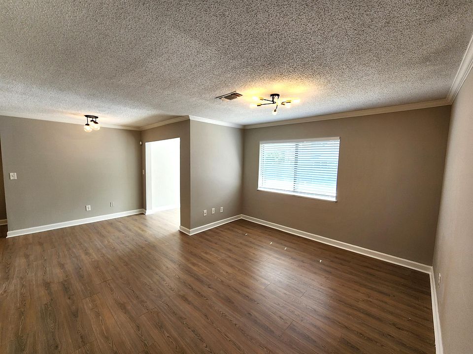 1st image of 1406 Wingate Way #1
