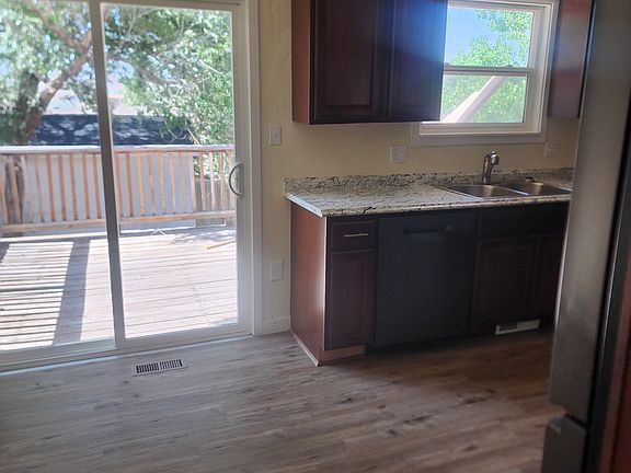 5th image of 425 W Virginia Pl