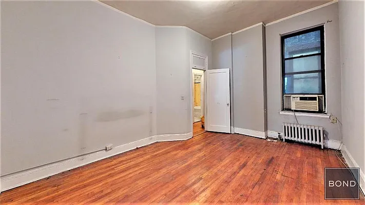 Rented by Bond New York | media 18