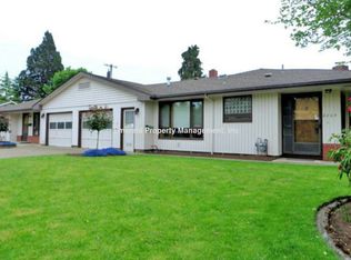 2204 Lariat Dr, Eugene, OR 97401