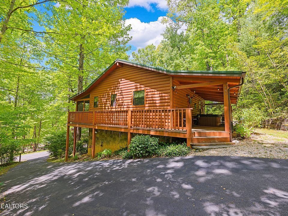 1st image of 951 Emilyville Way