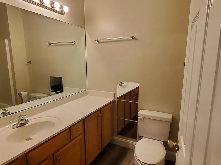 2057 Silvercrest Dr #C — Photo 11
