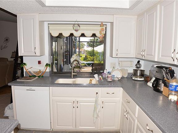 5th image of 1623 E Cypress Point Dr