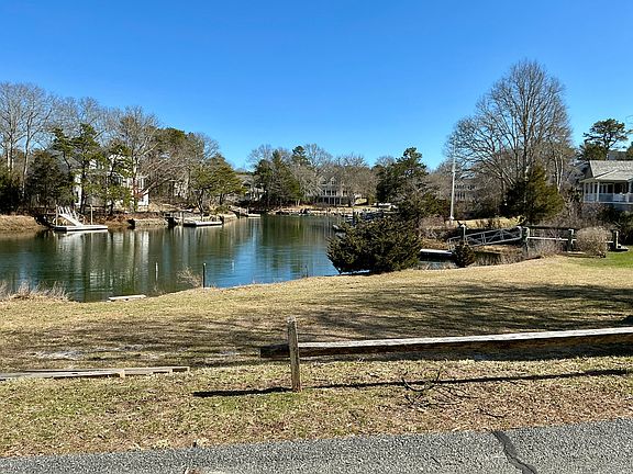 5th image of 109 Waterway