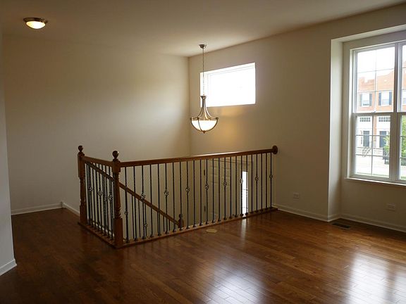 2 story foyer