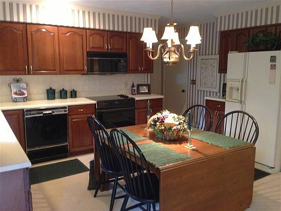 5th image of 4411 Graydon Dr