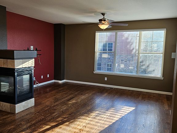 Open concept dining/living