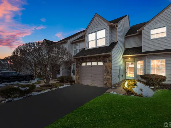 95 Orion Rd, Piscataway, NJ 08854