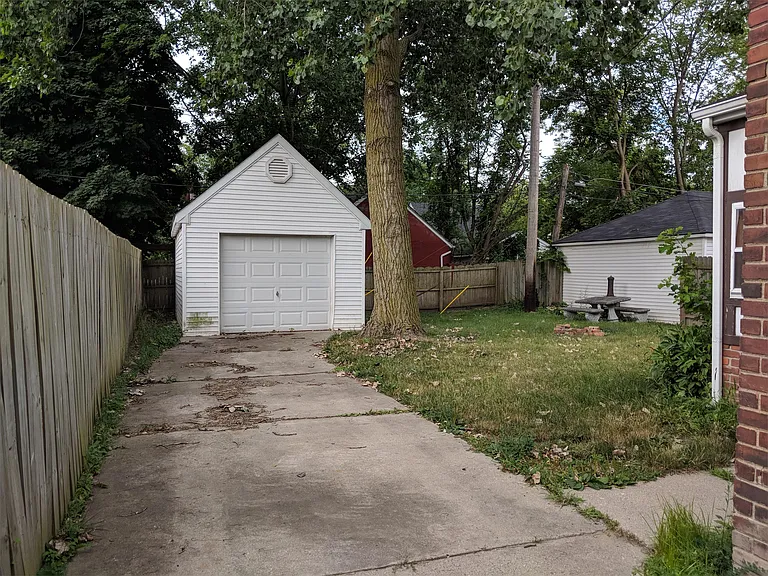 20696 Washtenaw St — Photo 16