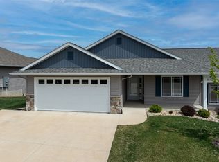 3507 Bluebird Dr SW, Cedar Rapids, IA 52404