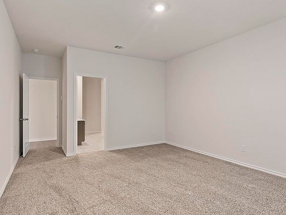 5th image of 5024 Shumard Dr
