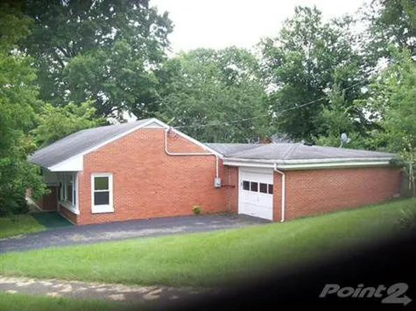 1900 Bourbon Ln, Paris, KY 40361