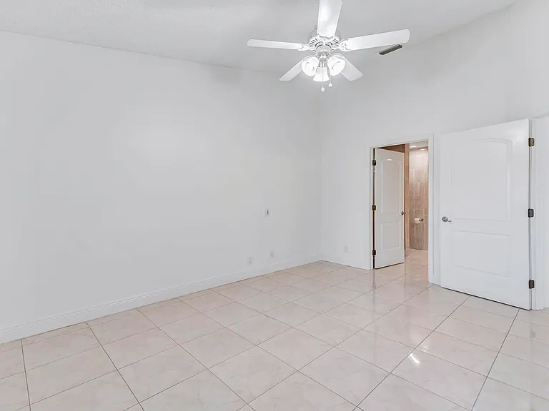 9130 Vineland Ct #C — Photo 41