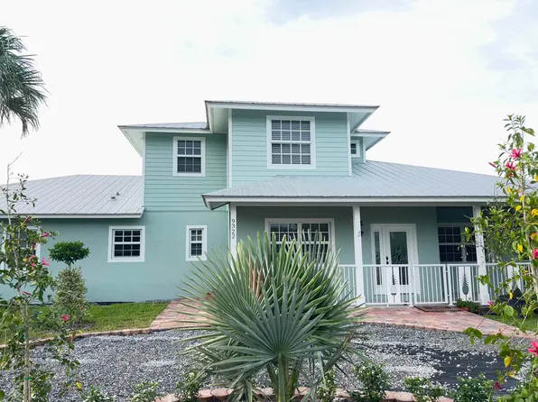 9322 SE Athena St, Hobe Sound, FL 33455