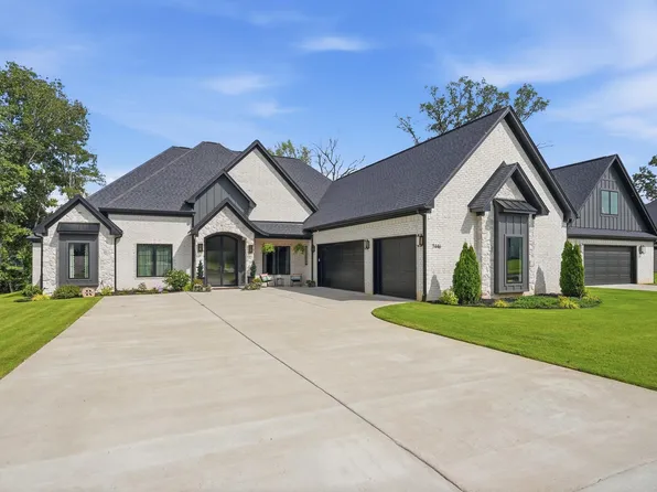 7446 Lake Point Cir, Benton, AR 72019