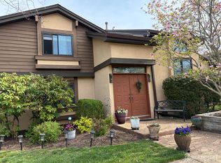 98 Sayre Dr, Princeton, NJ 08540