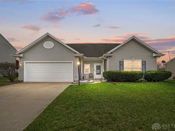 1846 Springwood Dr, Piqua, OH 45356